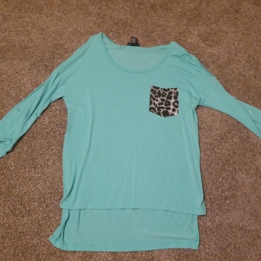 Teal top